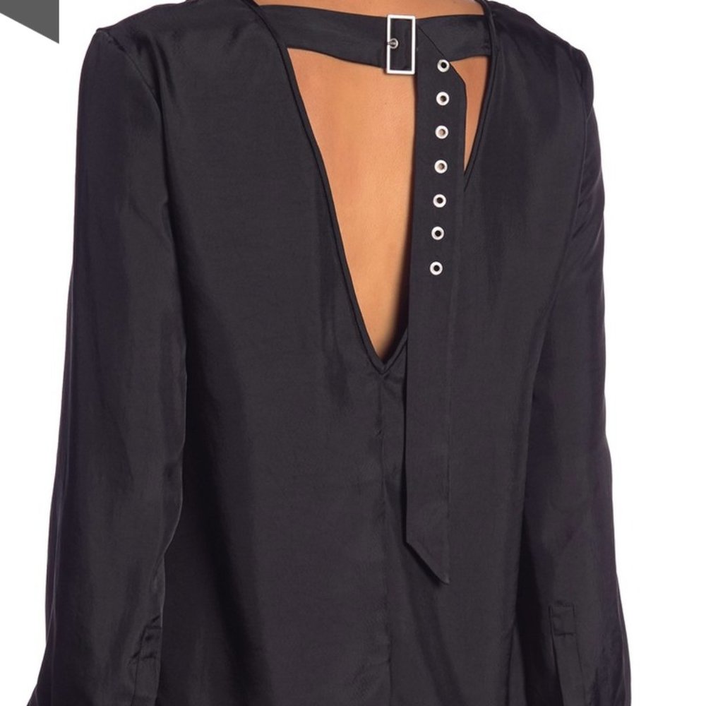 TIBI MENDINI TWILL V-NECK BUCKLE BACK TOP